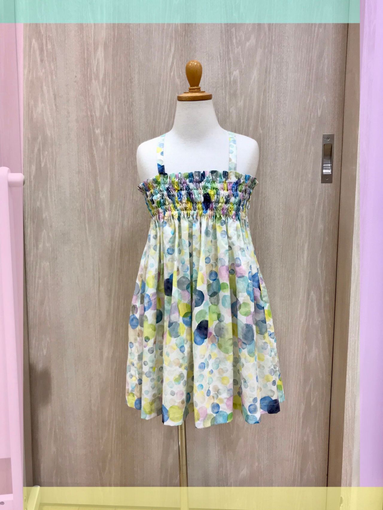 簡単！背中のリボンがかわいい 女の子用の夏ワンピースの作り方