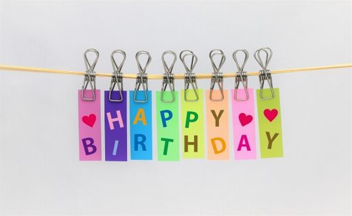 誕生日カードの手書きイラストアイデア🎈