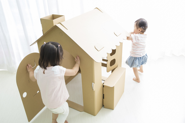 1歳からのダンボール遊び5選！おうち遊びを楽しもう - 旭川市豊岡小規模保育園ふたばの庭旭川市豊岡小規模保育園ふたばの庭