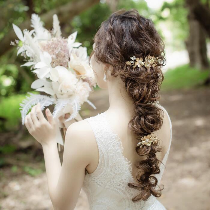 大人気♡ラプンツェルヘッドドレス・ウェディング ヘアパーツ 髪飾り 編みおろしの通販 by ファミーユ*暖かな家庭をふやすお花屋さんラクマ