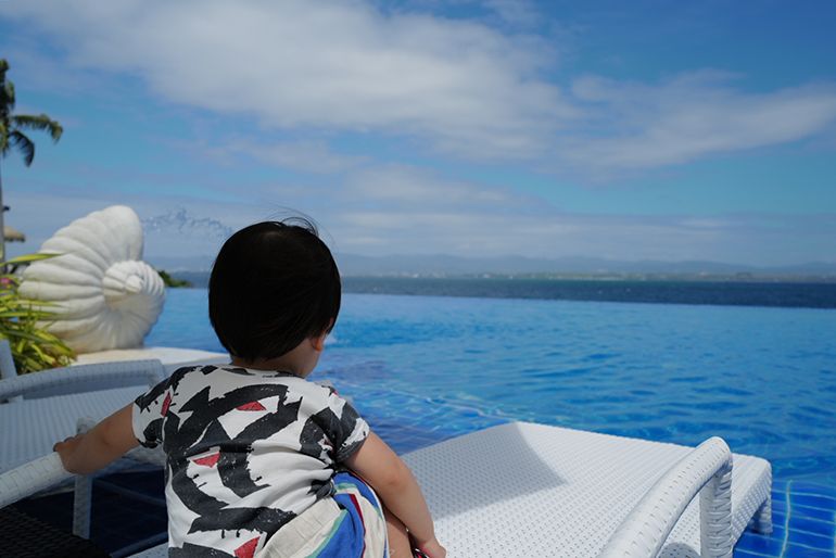 今年も無事に、ひとつレベルアップしました1年で1番昼間が長いこの時期、 梅雨の合間に夏空が広がる瞬間が大好きです。36年前も、そんな日だったようで. 最近やっと、子供の頃思い描いた夢や、 学生時代に学んだあれこれや、 社会に出てから積み重ねてきた