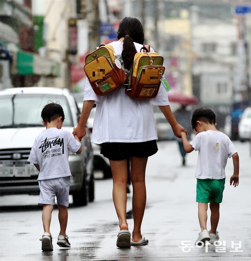 女優ハン・ジヘ、「20歳差の建築科の従兄弟」公開 娘ユンスルちゃんにプレゼントwowKorea ワウコリア