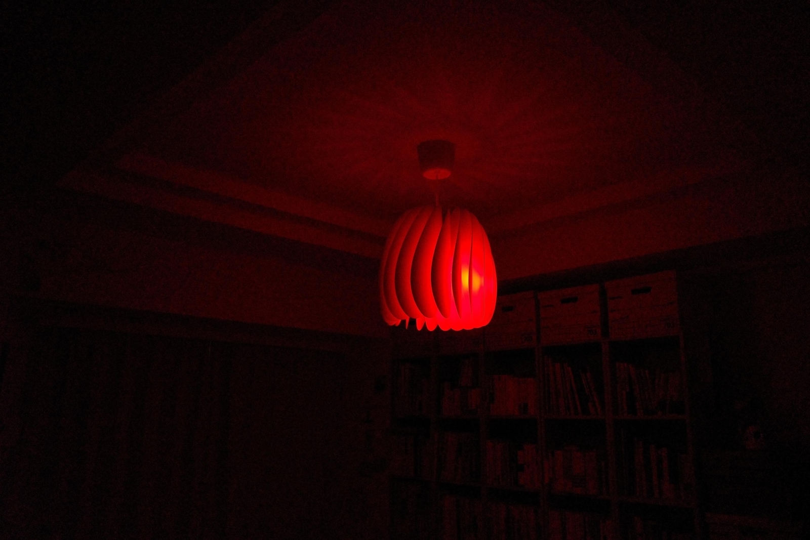 医師解説 新生児 赤ちゃん が寝ないときは？昼間や夜中に寝ないときの原因や寝かしつけのポイント