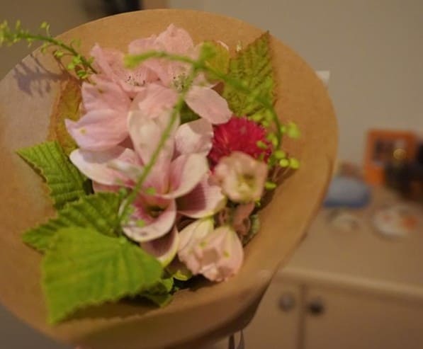 彼女を喜ばせる誕生日のサプライズアイディア10選注意点も紹介コラムHow to プロポーズ彼女が喜ぶプランが見つかる相談予約サイト