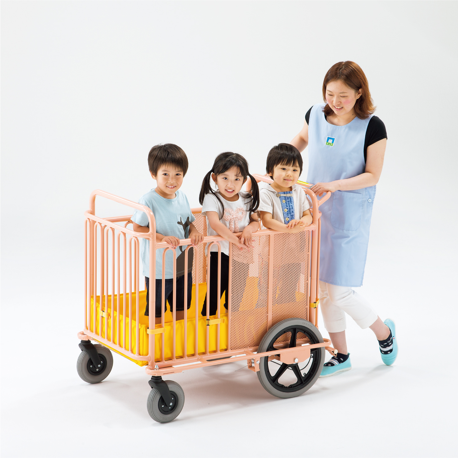 園児を乗せたお散歩カートイラスト - No: 23729734無料イラスト・フリー素材なら「イラストAC」