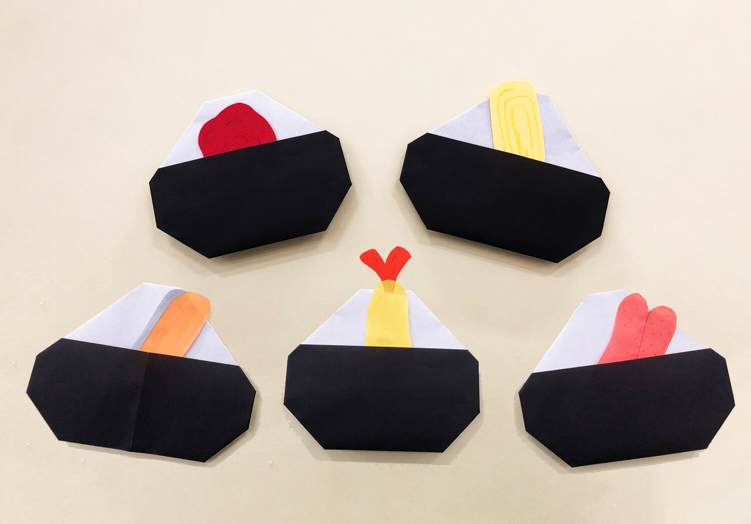 ☆ 製作「おべんとう」☆ – 託児所大阪 ミントハウス