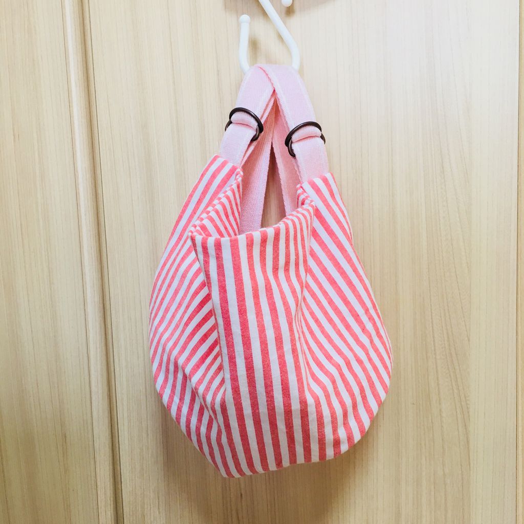 簡単！手作り 人形用抱っこ紐 ドールキャリア の無料型紙と作り方 - リビングがおもちゃでいっぱい