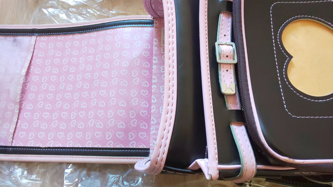 ランドセル寄付・無料回収なら国際貢献のリボーン