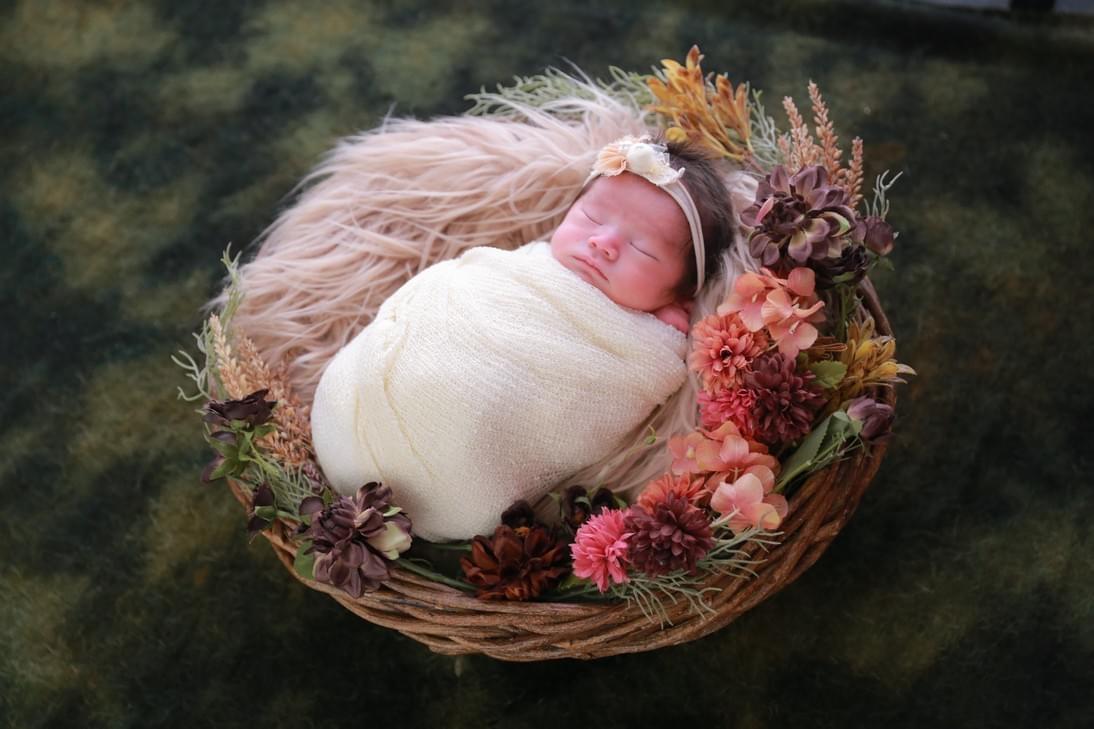 ベビーヨガ、まんまる抱っこ - こそだちきょうしつ さといも園