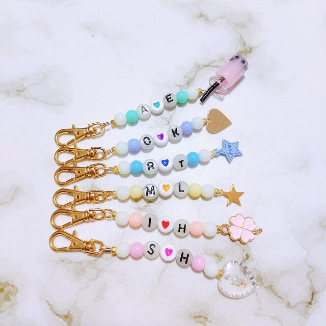 K-popアイドルも愛用！100均の材料で作る 韓国風ビーズストラップ の作り方！ - K-Crafty