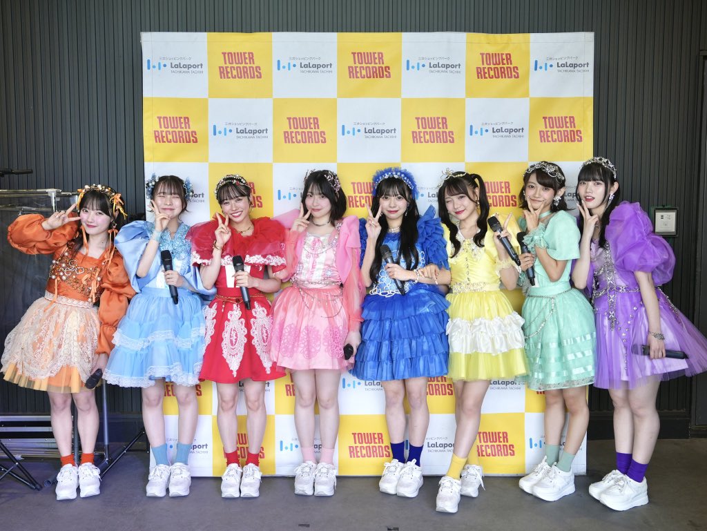 30 件の「5人 構図」や「5人」のアイデアを見つけましょうチーム集合写真、集合写真 ポーズ、写真 など