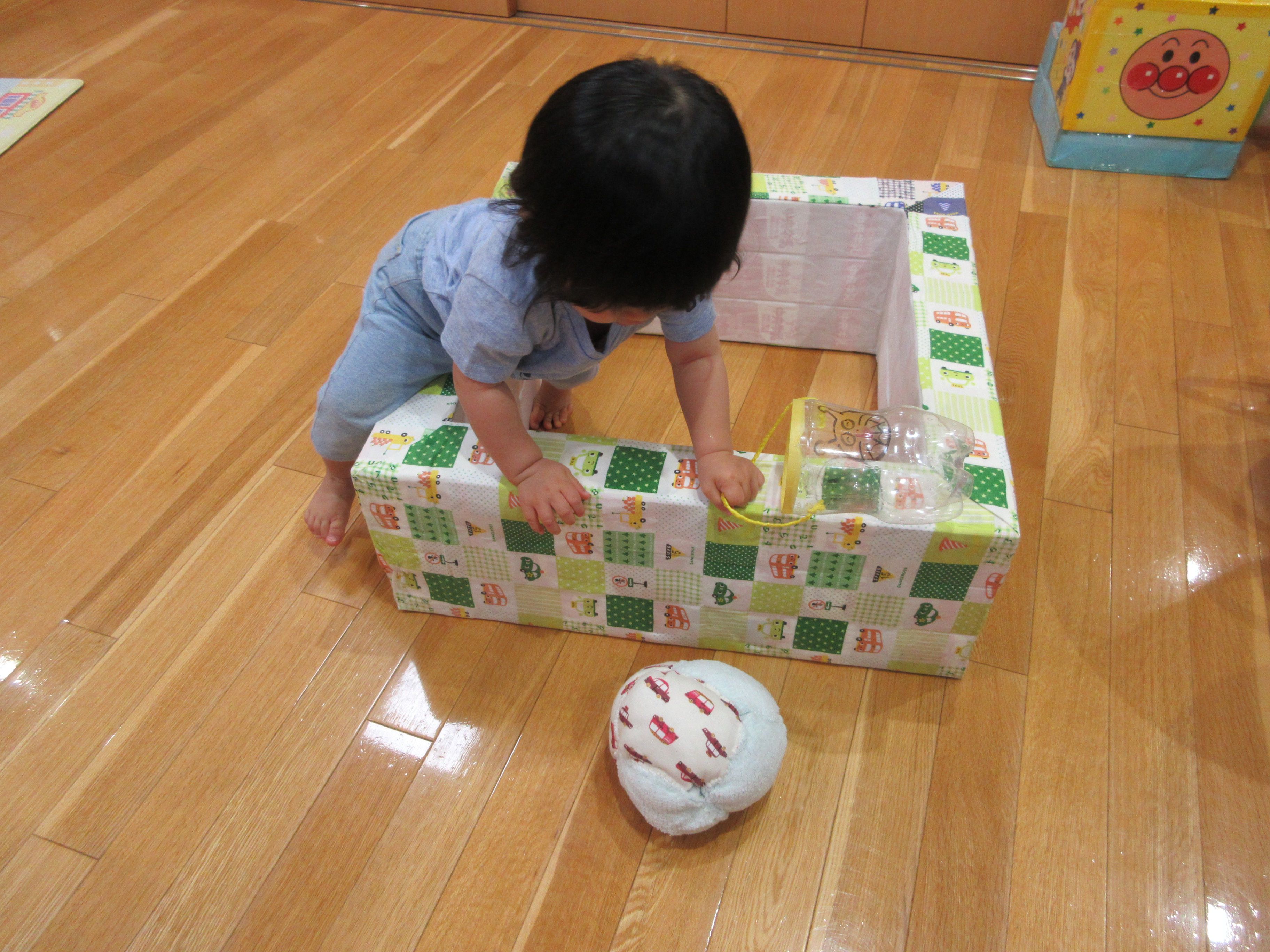 手作り保育園おもちゃ作り方！牛乳パックサーキット遊び