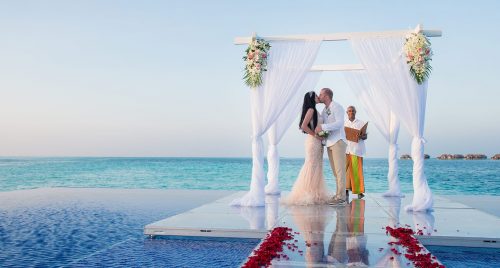 5月限定ランチコースのご紹介浜名湖を一望する絶景レストラン『THE MARINA』 5月限定のランチコースご紹介いたします✨期間2025年5月1日～5月31日 ランチのみ内容オードブル海の幸のサラダ仕立てパスタカルボナーラパスタパン自家製