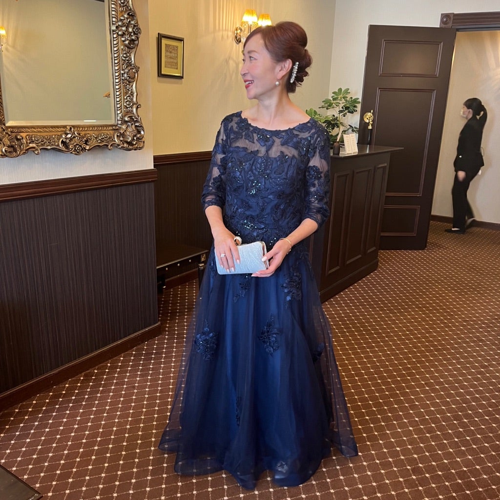 大人女子のヘアセット結婚式へ