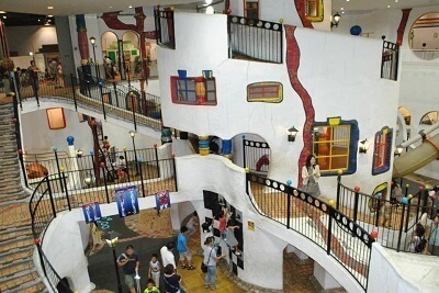 地球を、持続可能なあそび場に。Earth at play 大阪・関西万博「光の広場」のあそび場