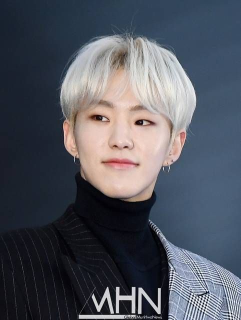 切れ長の一重がかっこよすぎる件 ・ このアカウントではK-popを中心に、様々な韓国の情報をお届けしていきます!みなさんと一緒にK-popを楽しみたいので是非フォローよろしくお願いします! フォローはこちらから! → @pisu.__.min_kpop ・一重一重イケメンkpop