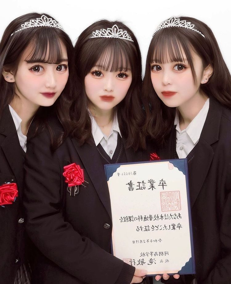 画像2021最新版 エモい卒業式フォトアイディア6選！映える撮り方＆加工アプリ紹介 9 17 - Peachy ピーチィ- ライブドアニュース