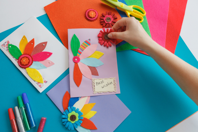 1歳の記念に手形アート！小さなお手てをおしゃれに残そうとくべつをつくるジャーナル