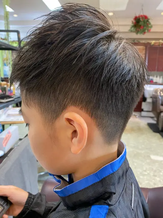 赤ちゃんの散髪時期はいつ？髪型・ハサミなどのコツを紹介 - CANARY