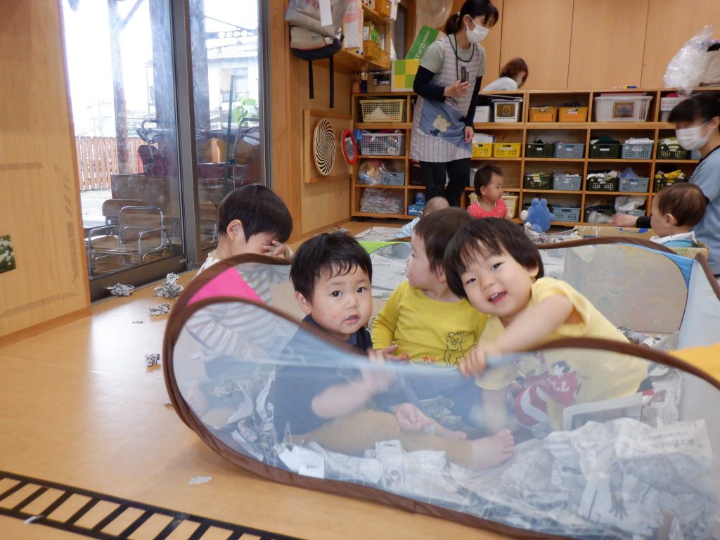 1歳児2歳児のオープンコーナーあそび園でのできごと社会福祉法人 米沢明星会 明星保育園