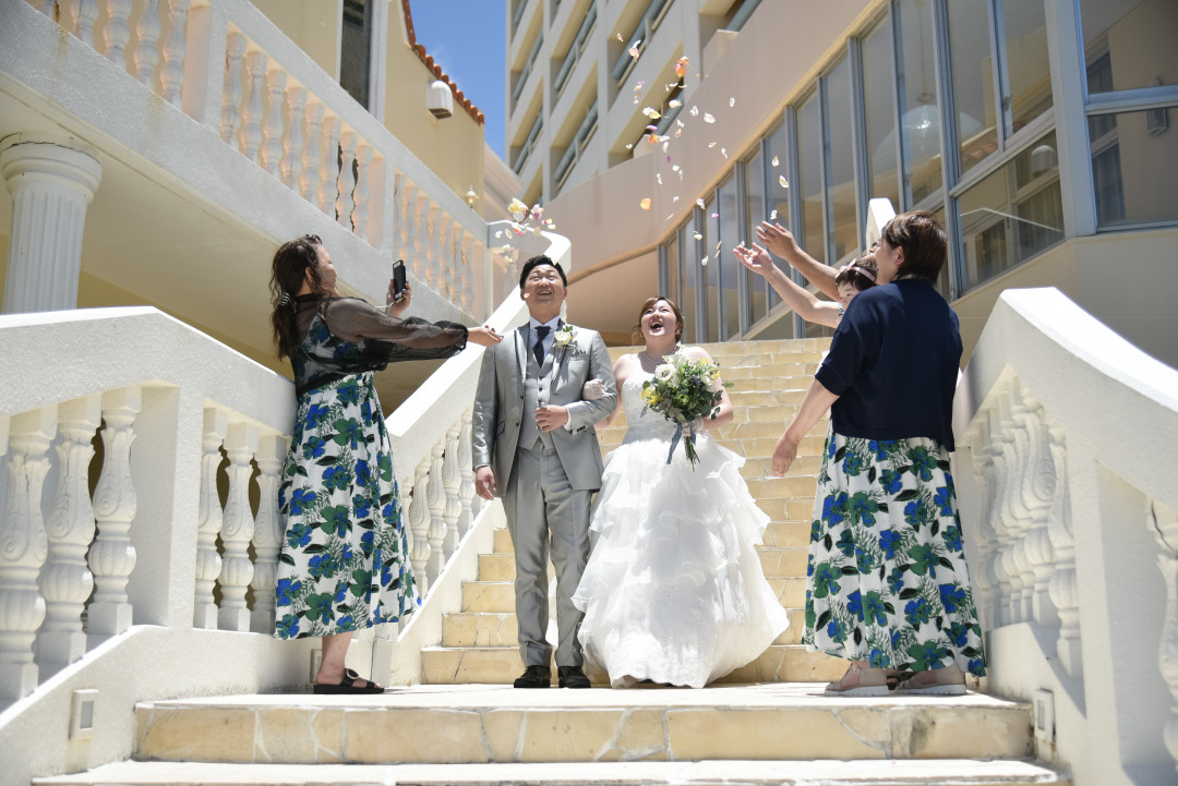 チャペル挙式の鐘はなぜ3回鳴らす？ ウェディングベルに込められた素敵な意味とは│スタッフブログ│新潟県三条市の結婚式場ピアザ デッレグラツィエ 公式HP