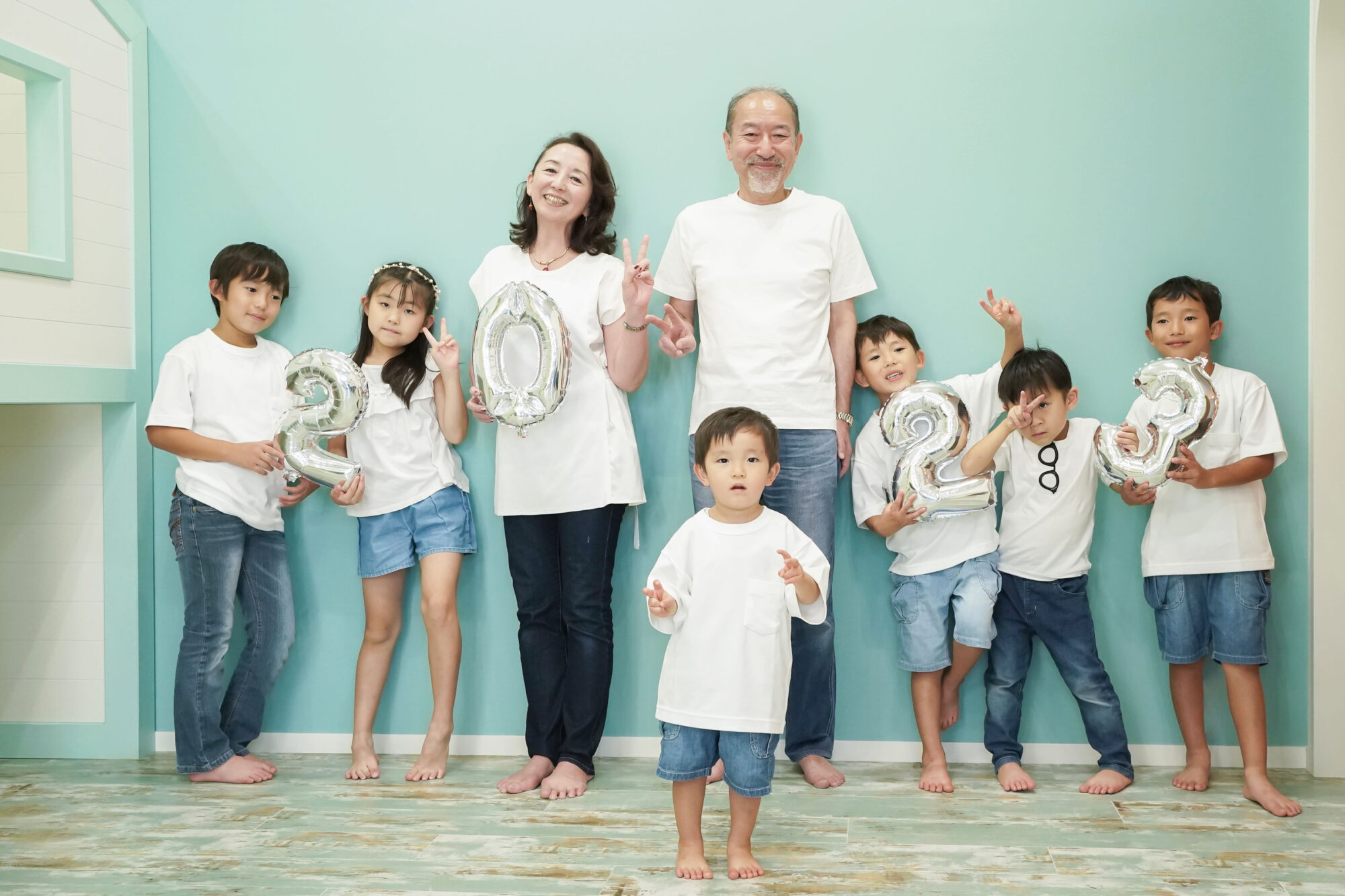 家族写真で年賀状を おしゃれな撮影のコツやアイディア、注意点を解説フォトスタジオ ハピスタ 家族写真・子供写真・七五三