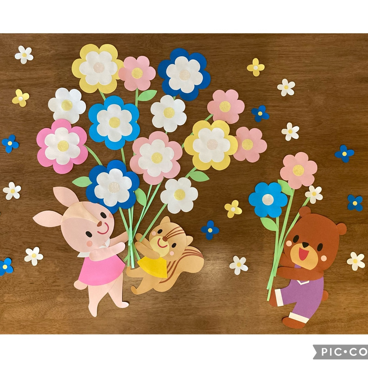 春 壁面」のアイデア 15 件春 壁面, 春の飾り付け, クラスの装飾