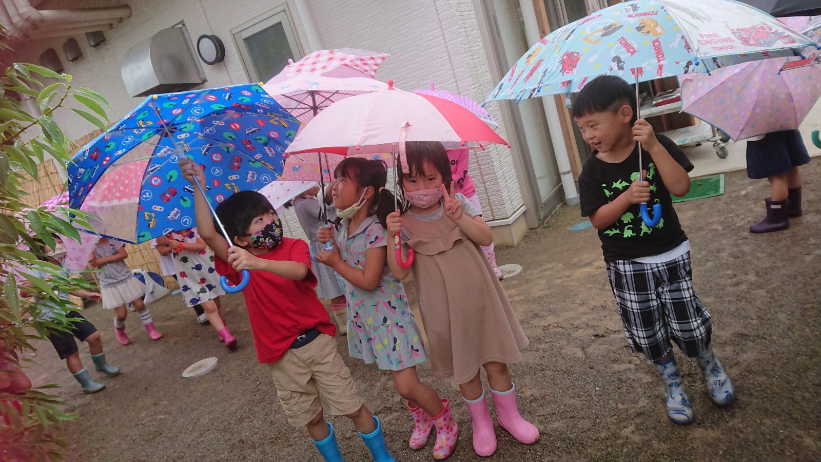 りす組さんの雨の日の室内遊び♬ - チャレンジキッズ