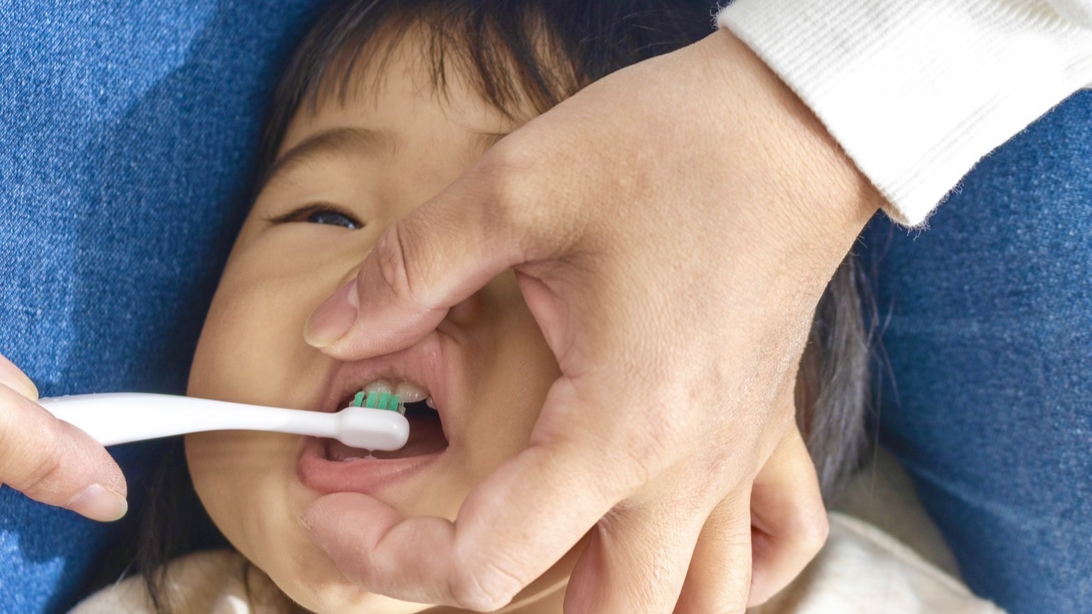 障害のある子供のTシャツ・トレーナーの着脱練習方法小・中・高校生対象イラスト・コミック専門教室 『アトリエいろかさね』～明石・神戸～