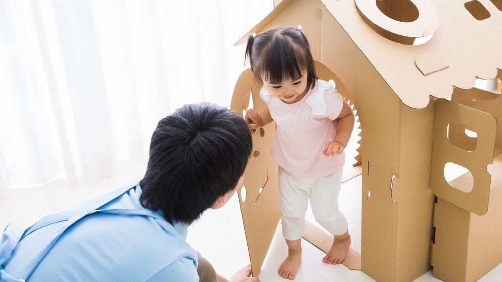 1歳からのダンボール遊び5選！おうち遊びを楽しもう - 旭川市豊岡小規模保育園ふたばの庭旭川市豊岡小規模保育園ふたばの庭