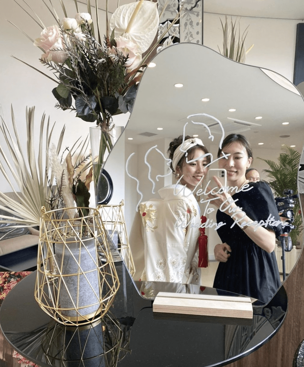 楽天市場 ウェルカムボード ウェルカムスペース 受付 ウェルカムスペース装飾 飾り付け 結婚式 アクリル ドライフラワー 薔薇の蕾ステンレス製スタンド付き ドライフラワー入りアクリルウェルカムボード「ミックスフラワー」 : 結婚式メモリアルギフト ファルベ