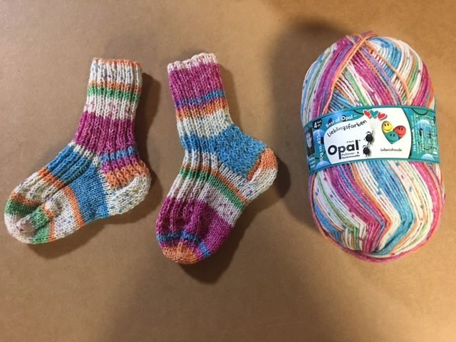 リーフ柄ルームシューズ作品レシピ手編みと手芸の情報サイト あむゆーず