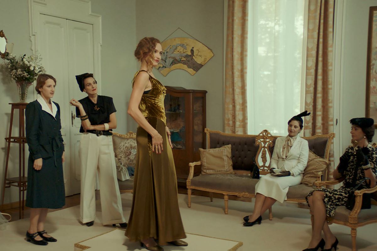 モニカ・ベルッチの娘がどれだけ彼女に似ているかをご紹介します - ガゼタ・エクスプレス