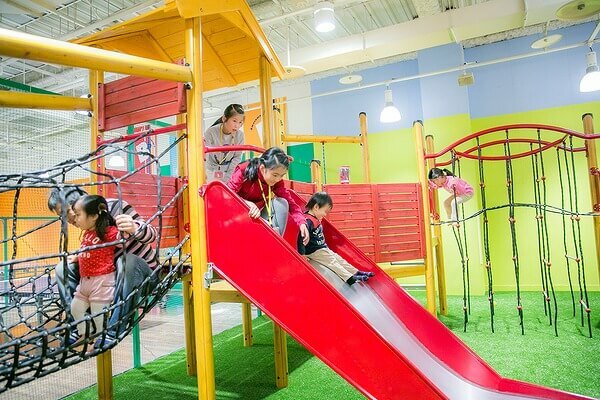 天候に関わらず子どもと楽しめる！大阪の室内遊び場 おすすめ10選つづる