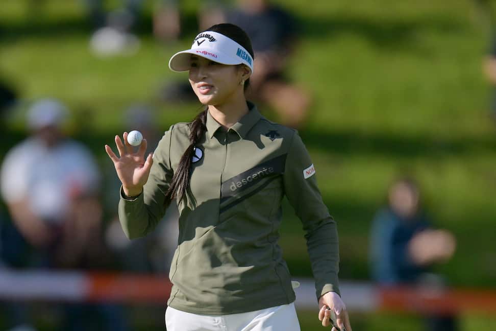 中間速報 柏原明日架が単独首位 1差に荒木優奈、永井花奈 2差で政田夢乃が追う ゴルフのニュース ｄメニューニュース NTTドコモ