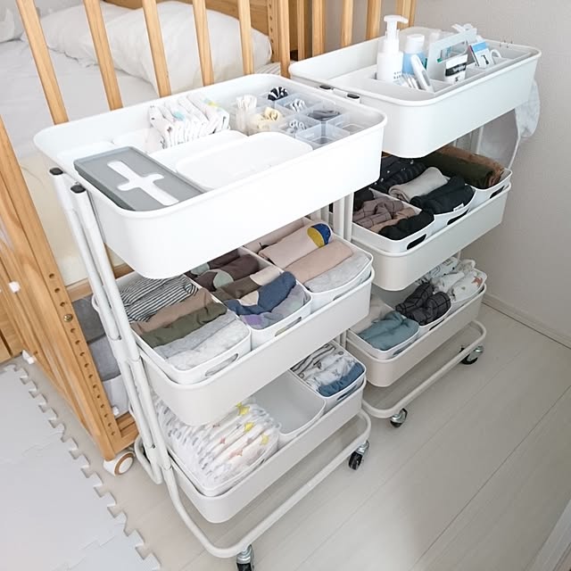 ハンガー 子供用 省スペース 幼稚園 30本セット リボン型 滑り止め 滑りにくい 型崩れ防止 ベビー 新生児 収納 ベビー 子供服 収納力抜群 子供赤ちゃん 子ども すべらない 洗濯 乾湿両用 薄い キッズ 出産 お祝い かわいい 送料無料