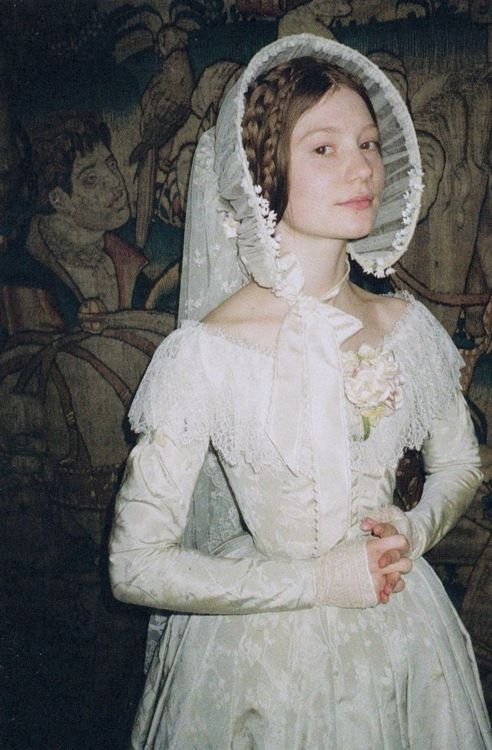 ジェシー・アイゼンバーグは二宮和成に似てる！？彼女のミア・ワシコウスカと結婚した嫁アナ・ストラウト海外日本俳優女優まとめ