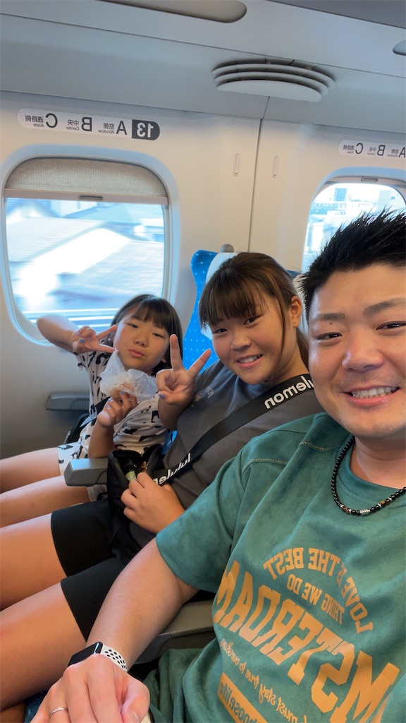 娘とデート気分🌸 めいちゃんとパパとばあばと鎌倉に桜の花見デートに行った時の写真です☺️ 今年の桜は🌸あっという間だったような 💦皆さんは、今年の桜🌸楽しみましたか？ @take_mei_papa鎌倉鎌倉デートたけめいストーリー桜youtubeyoutuberユーチュー