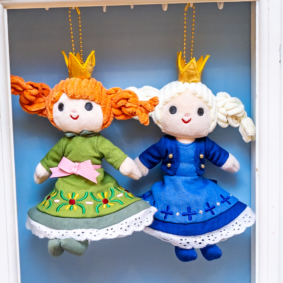 香港ディズニーランド限定 アナ エルサ キーホルダー 編みぐるみ 幼少期 香港ディズニーアナ雪グッズ：エルサ