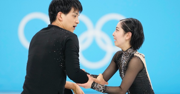 りくりゅうペア、つかんだ世界一！抱き合って涙 史上初の年間グランドスラムも達成 フィギュア世界選手権 ：中日スポーツ・東京中日スポーツ