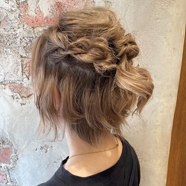 ショートヘアの結婚式お呼ばれ、髪型はどうする？ショートのヘアアレンジ特集！結婚ラジオ結婚スタイルマガジン