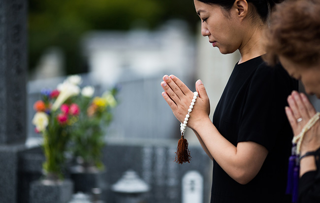 お通夜・お葬式の子供の服装とマナー万一に備えて1着は持っておきたいブラックフォーマル・喪服！キッズフォーマルウェアキャサリンコテージの総合情報サイト