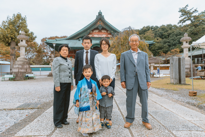 七五三、両親の服装はなにが正解?ハズさない兄弟姉妹、祖父母の定番コーデもご紹介!兵庫県西宮市の写真館は「いぬづか写真室」