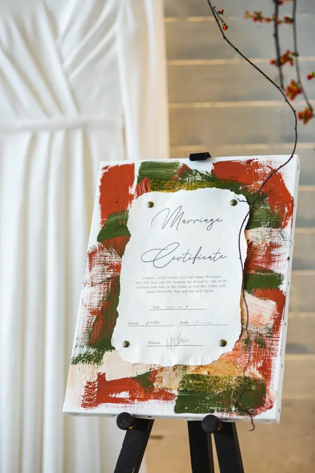 ゲスト参加型結婚証明書こんばんは！トキハナ編集部です✨ - - - - 今回はゲストと楽しめる！ オシャレな『結婚証明書』をご紹介📃💐 - -- - Photo by @emiri_wd @o3_mdk @m375co @arinomamma @aynwd_0331 @ie.flower@ie_wedding @opheron_kanami