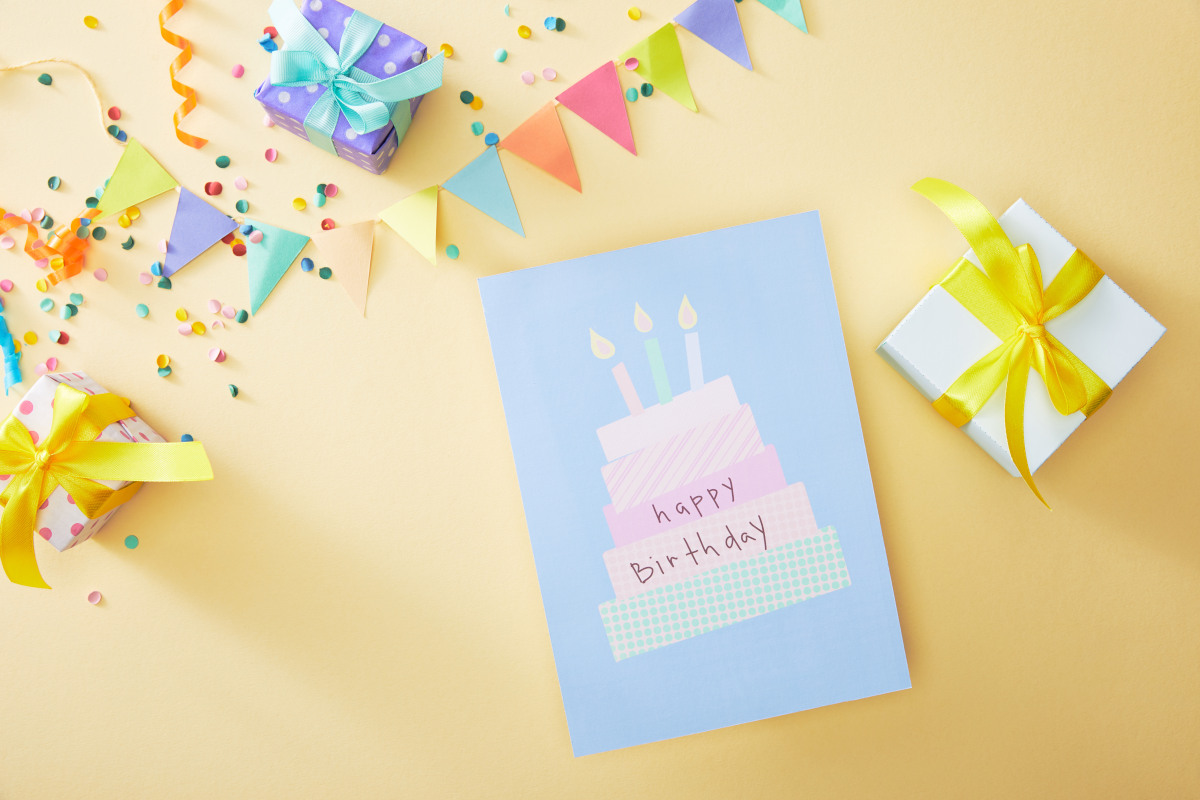 ☆手作りのバースデーカード☆ 子どもたちの笑顔があふれる、お誕生日！ Paprika deco パプリカデコ では、手作りのカードアイディアもご紹介しています。先日、ある保護者の方が、「子どもが保育園に通っていた時に先生からいただいた手作りの誕生日カードは、今も