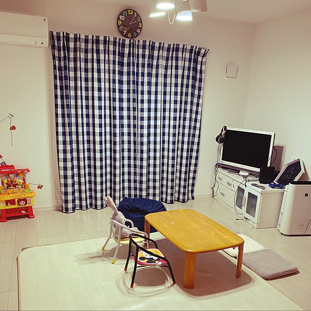 インテリアになじむプレイマット🤍 @stone_myhome赤ちゃんのいる生活赤ちゃんのいる暮らしこどものいる暮らしリビングルーム 女の子ママ男の子ママ 新米ママ 新米パパ 男の子ベビー 女の子ベビー ママリ ベビフル ママカメラ ママスタイル 子育て 子育てぐらむ