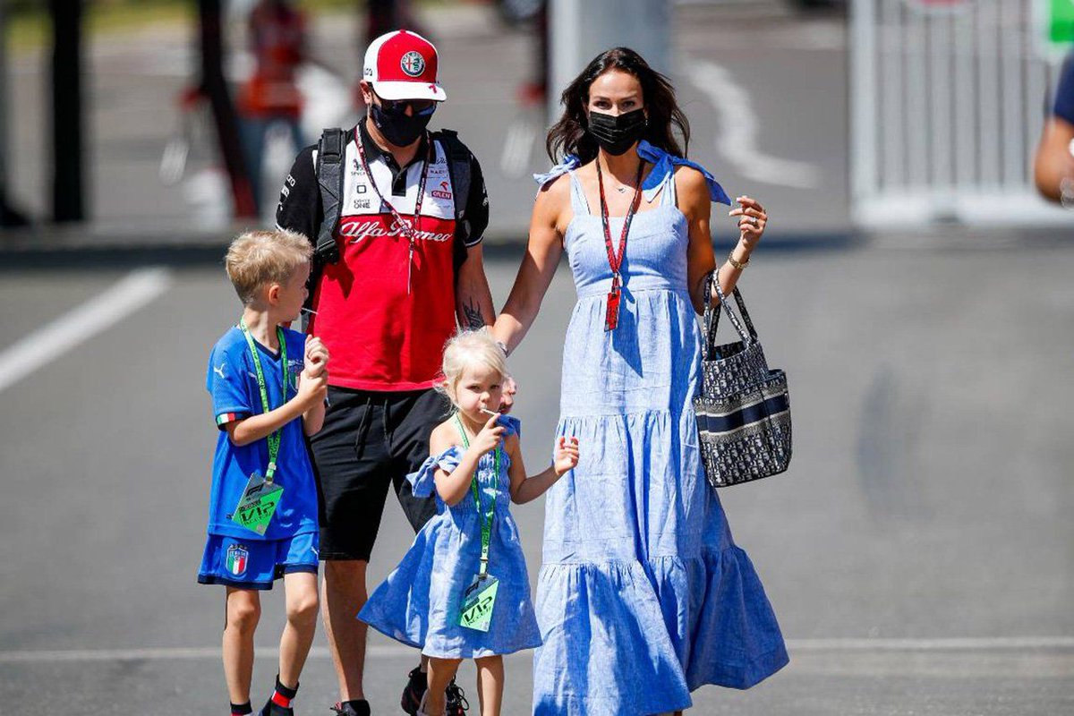 元F1王者キミ・ライコネン 息子ロビンと氷上カート対決 https:f1-gate.com raikkonen f1_85057.htmlF1f1jpライコネンアイスマン