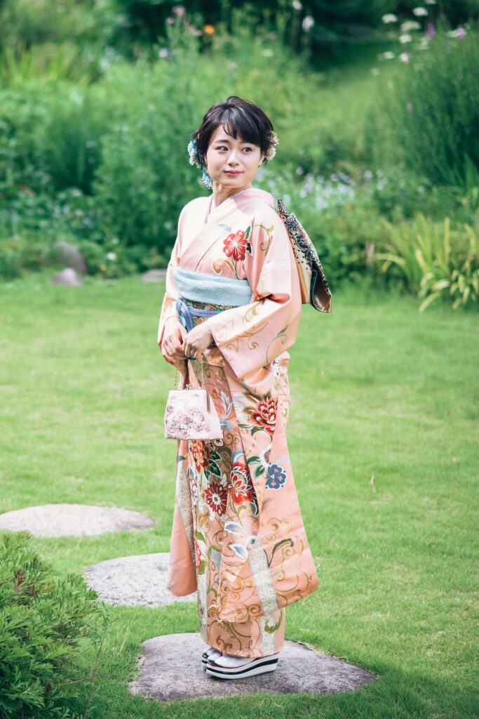 結婚式で振袖を着るのに必要なものは何ですか？きものレンタリエのきもの豆知識