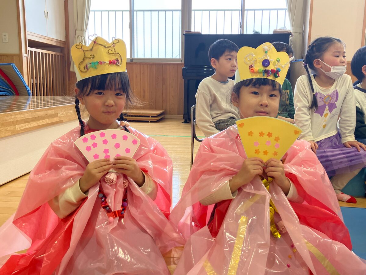 衣装ベース ワンピース 幼児~低学年向きJサイズ 2個までメール便可全13色 アーテック 不織布 発表会 小学校 幼稚園 保育園 子供 ハロウィン仮装 手作り : キープオンショップ・学習保育イベント - 通販 - Yahoo!ショッピング