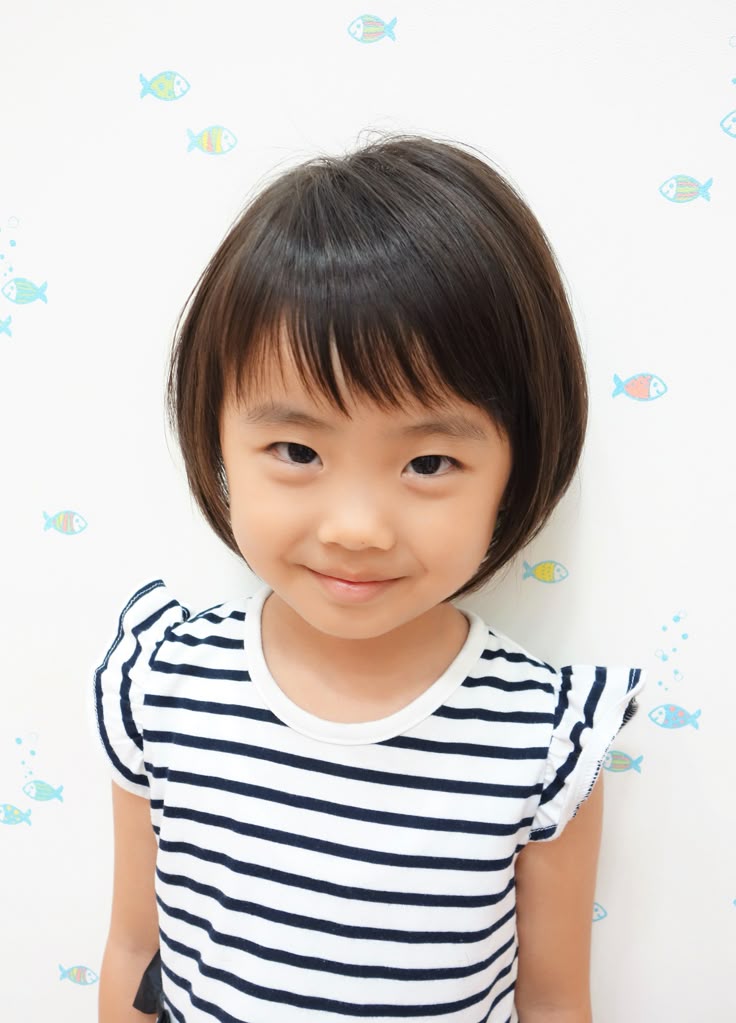 ヘアカットショートカット女の子女の子ヘア女の子髪型子どもの髪型チョッキンズキッズ専用サロンキッズカットママリ女の子ママかわいいおしゃれ
